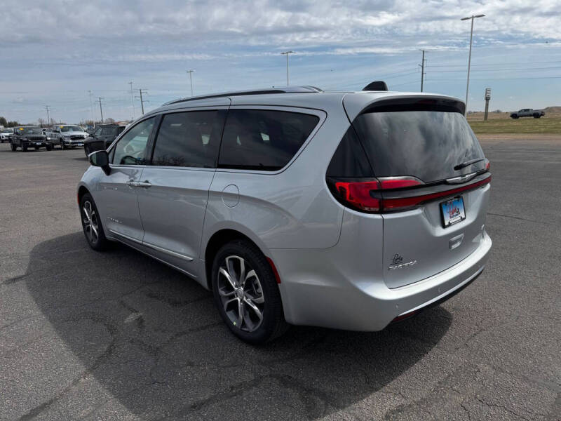 2026 Chrysler Pacifica Pinnacle