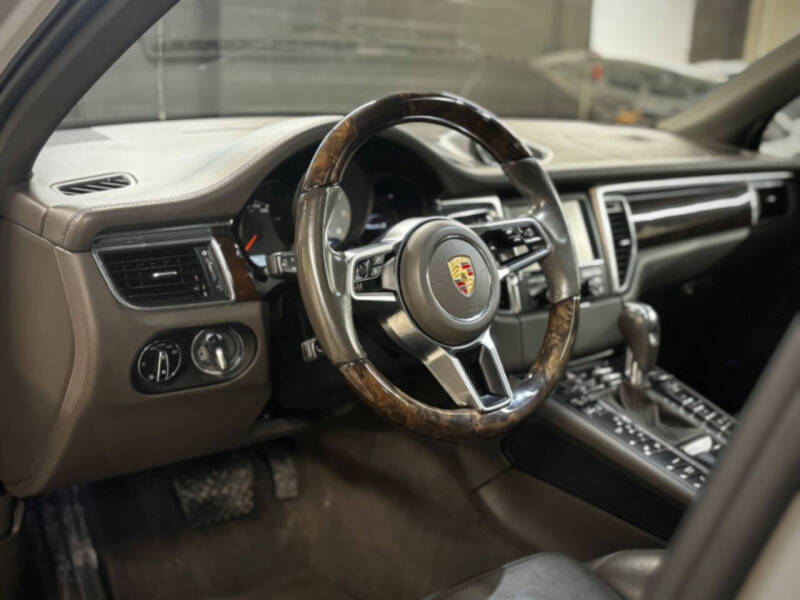 2015 Porsche Macan S