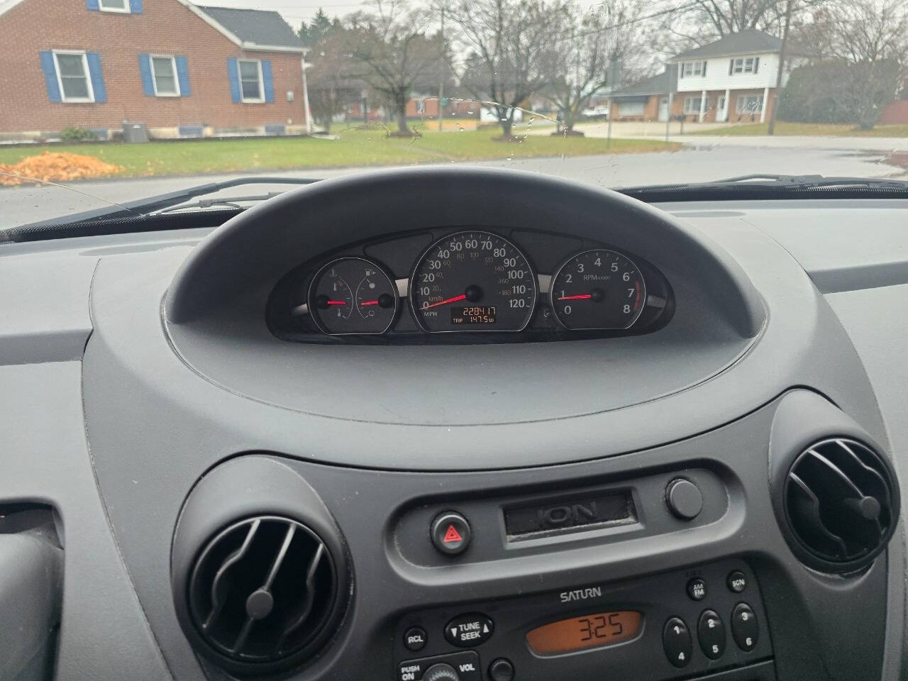 2004 Saturn Ion for sale at QUEENSGATE AUTO SALES in York, PA