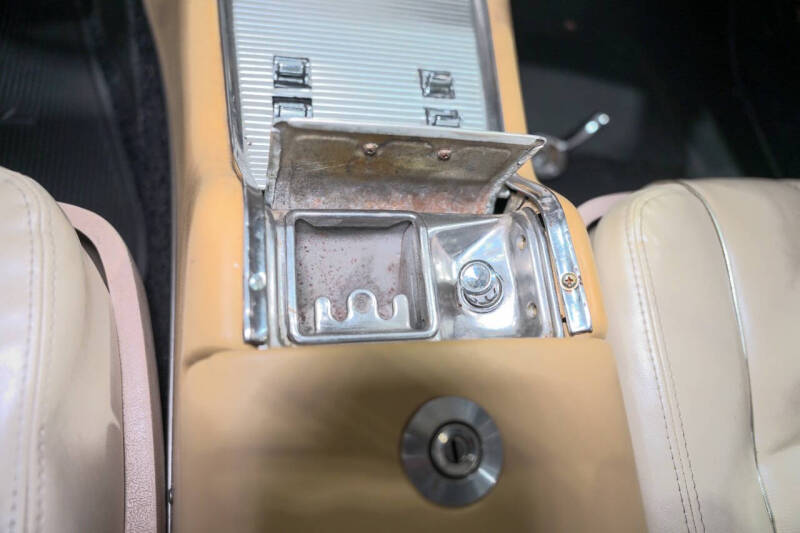 1963 Ford Thunderbird