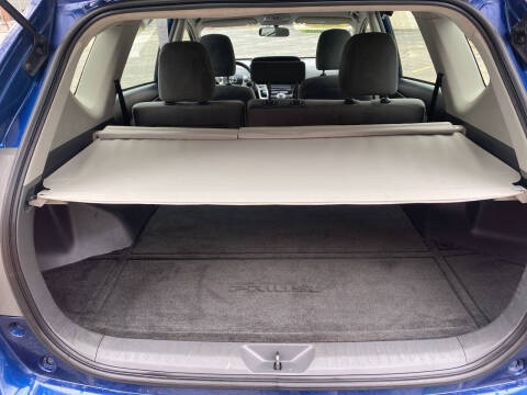 2013 Toyota Prius v Five