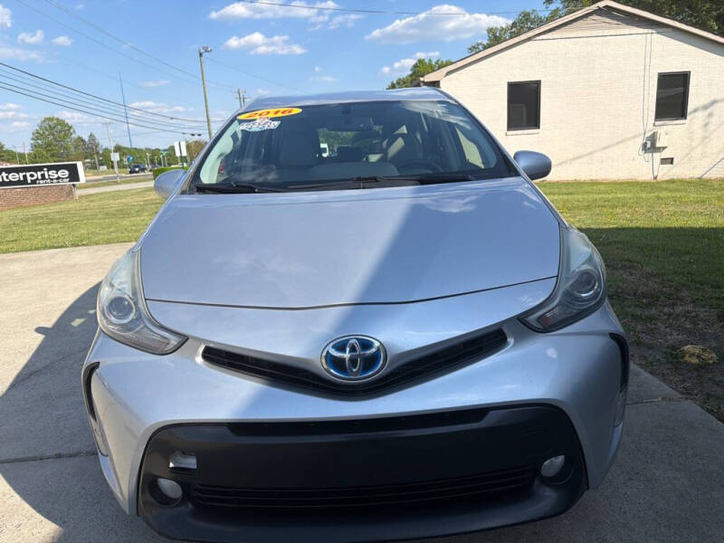 2016 Toyota Prius v