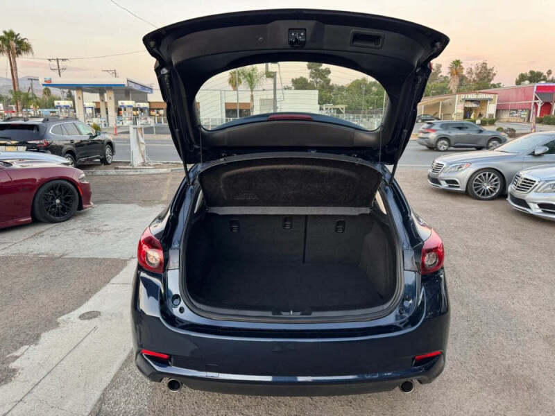 2017 Mazda MAZDA3 Sport