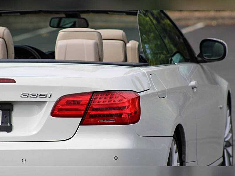 2011 BMW 3 Series 335i