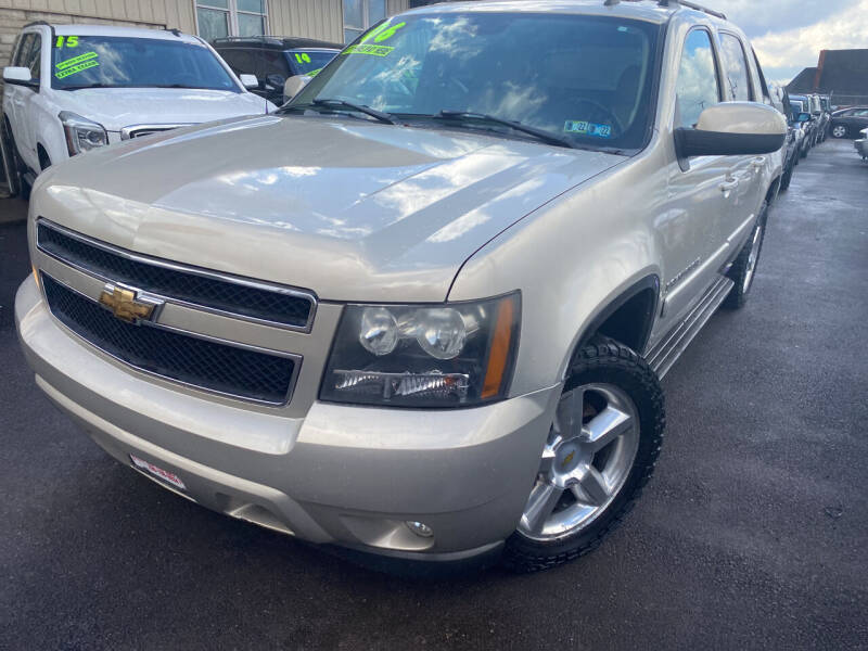 2007 Chevrolet Avalanche for sale at Six Brothers Mega Lot in Youngstown OH