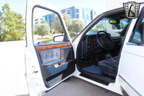 1993 Chrysler New Yorker Fifth Avenue