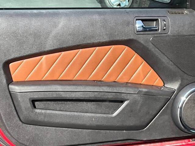 2011 Ford Mustang V6