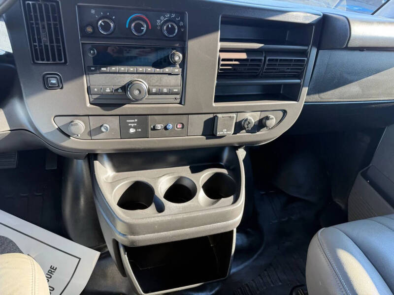 2022 GMC Savana 2500