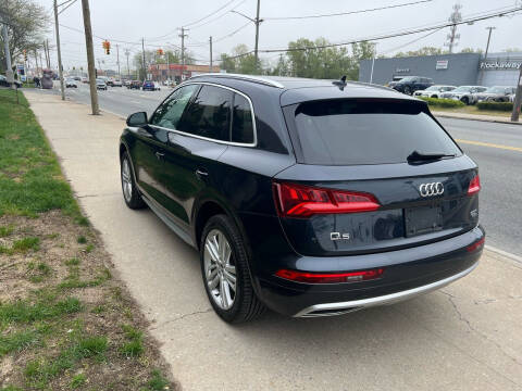 2018 Audi Q5 2.0T quattro Premium Plus