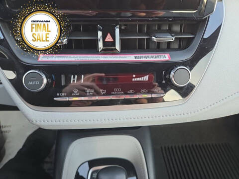 2025 Toyota Corolla Hatchback SE