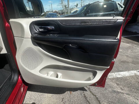 2016 Dodge Grand Caravan American Value Package