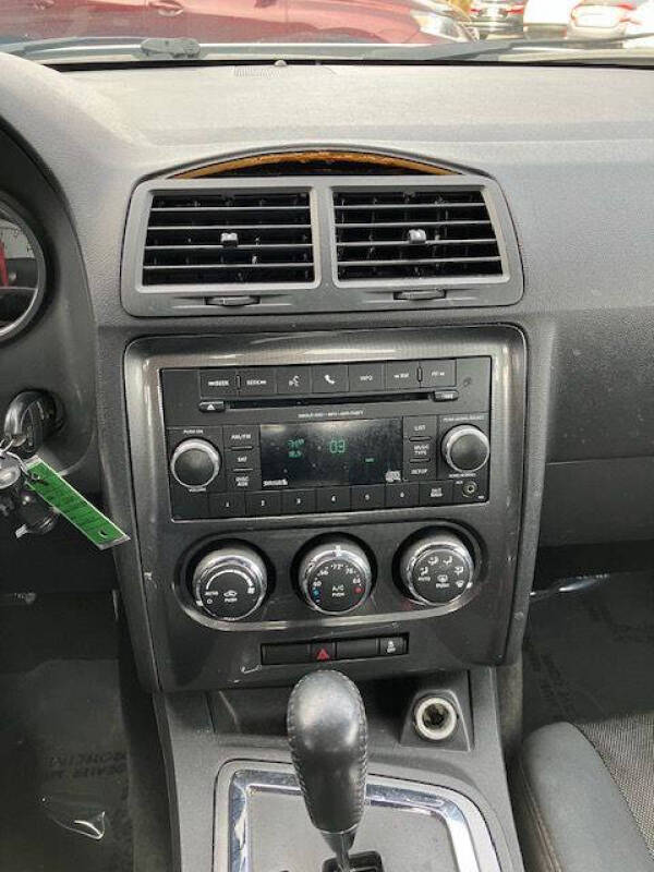 2014 Dodge Challenger SXT