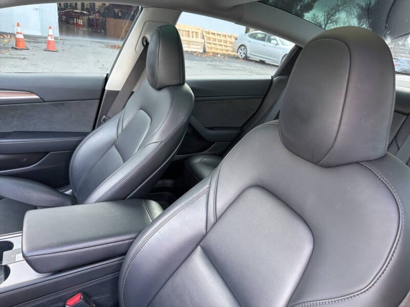 2023 Tesla Model 3 Performance