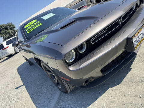2020 Dodge Challenger SXT