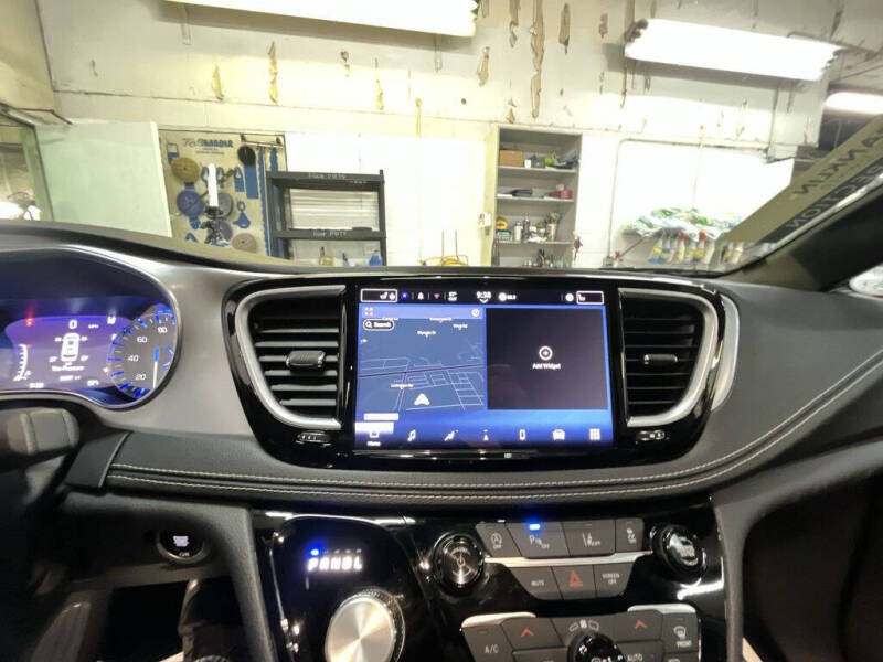 2025 Chrysler Pacifica Limited