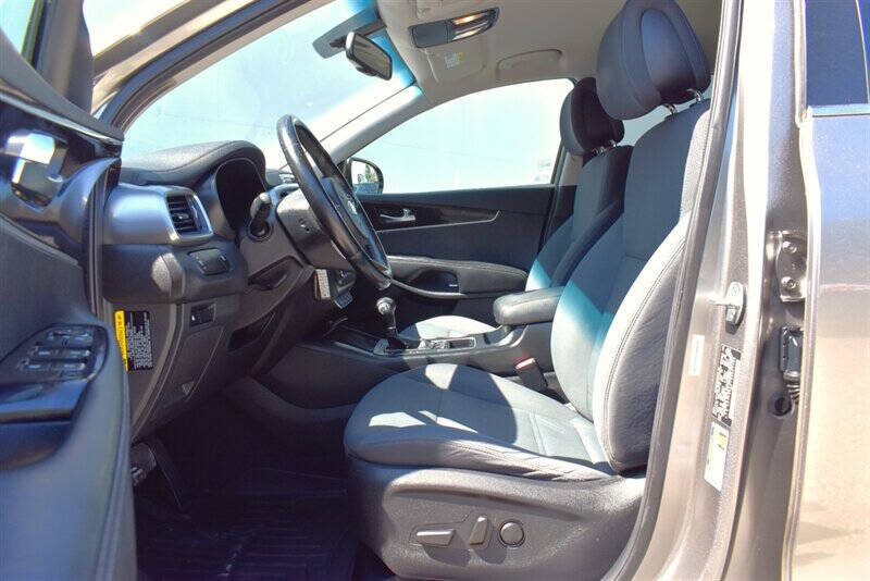 2016 Kia Sorento LX