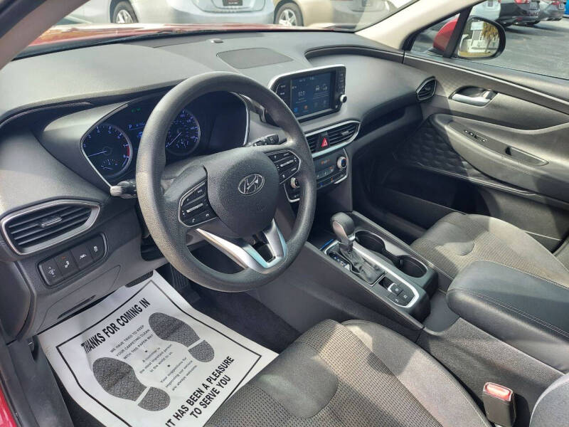 2019 Hyundai Santa Fe SE photo 10