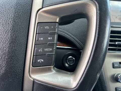 2011 Lincoln MKT
