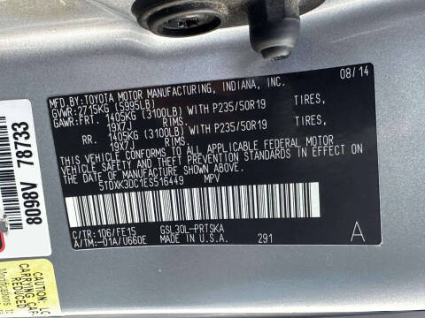 2014 Toyota Sienna SE 8-Passenger