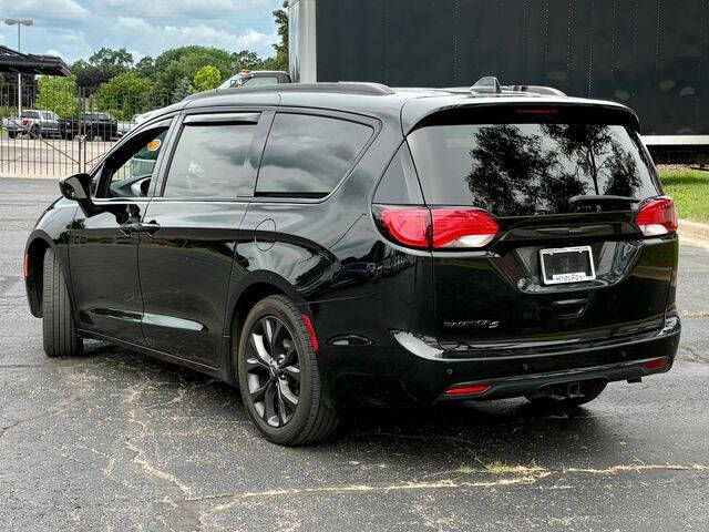 2020 Chrysler Pacifica Touring L