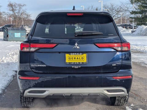 2022 Mitsubishi Outlander SE