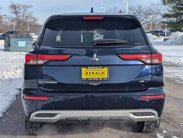 2022 Mitsubishi Outlander SE