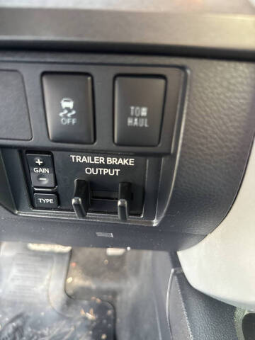 2016 Toyota Tundra SR5