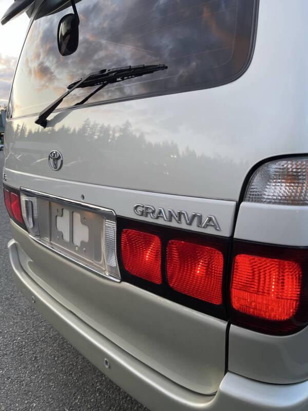 1997 Toyota Granvia