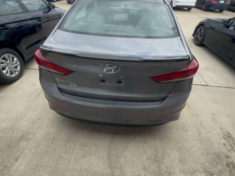 2018 Hyundai Elantra SE