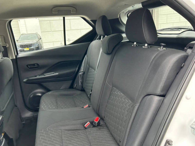 2021 Nissan Kicks S