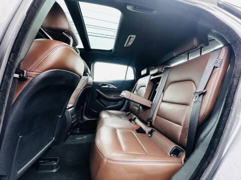 2017 Infiniti QX30 Premium