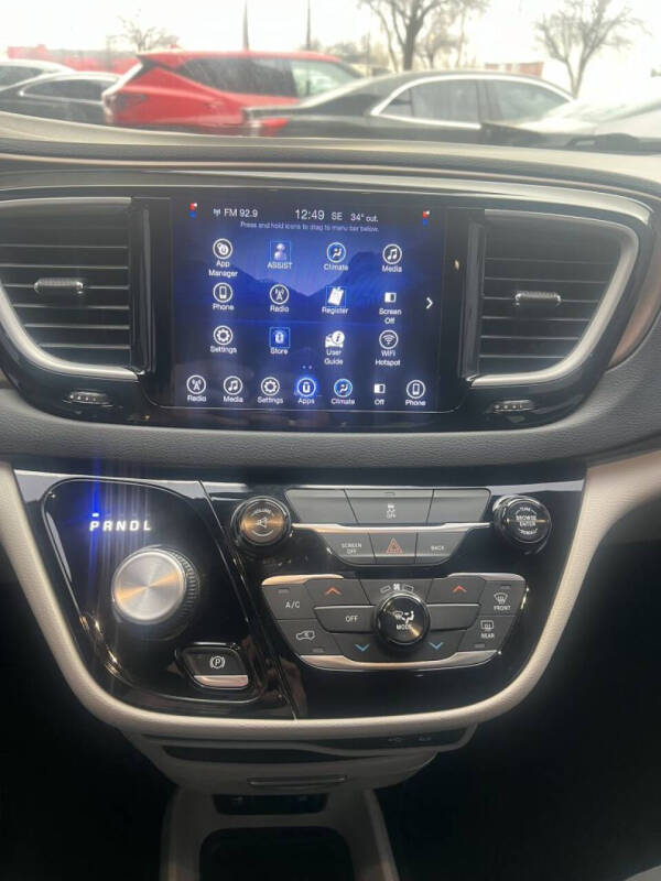 2017 Chrysler Pacifica Touring