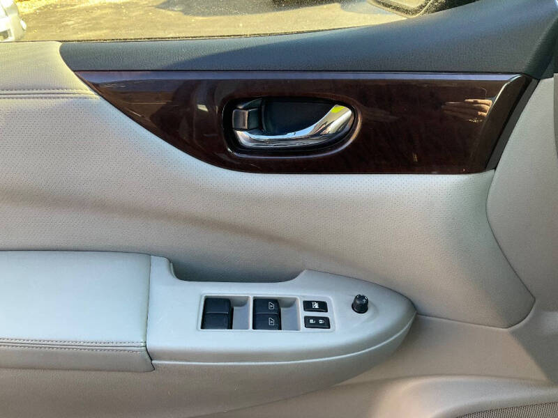 2017 Nissan Quest SV