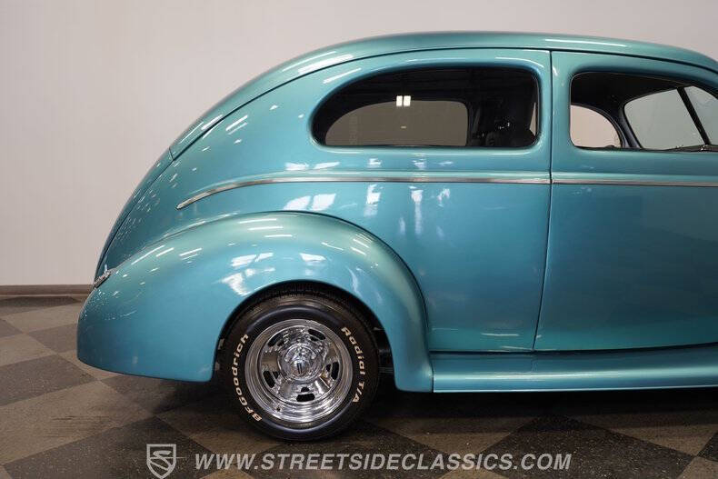 1940 Ford Deluxe