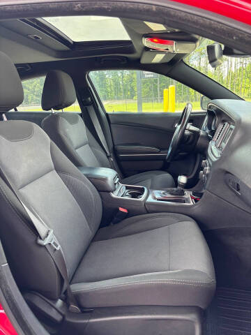 2015 Dodge Charger SE