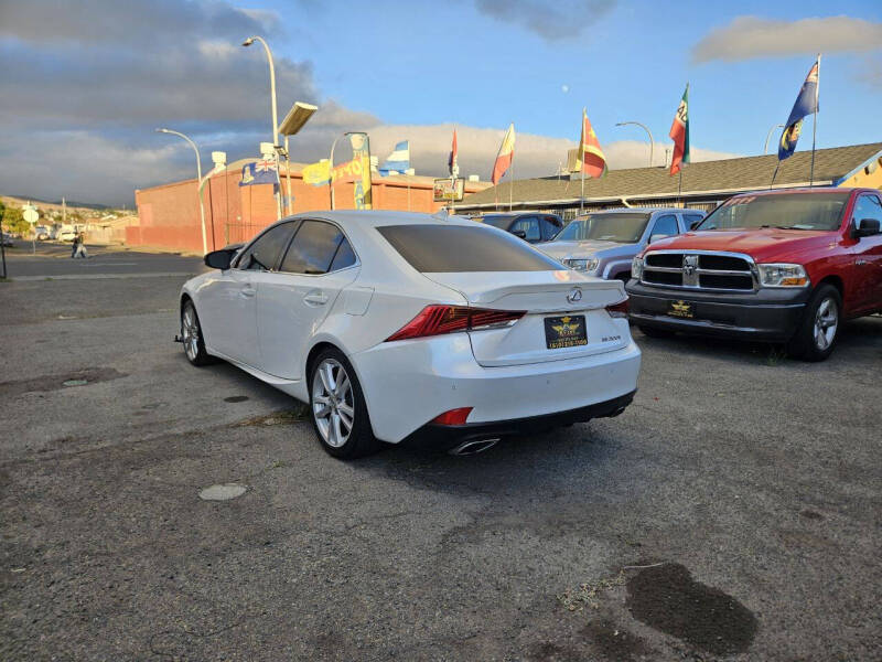 2017 Lexus IS 200t