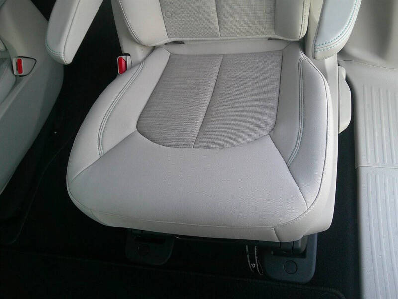 2017 Chrysler Pacifica Hybrid Touring Plus