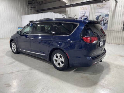 2017 Chrysler Pacifica Touring-L Plus