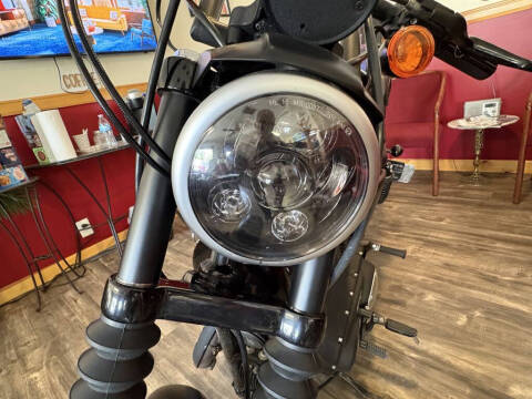 2016 Harley-Davidson Iron 883