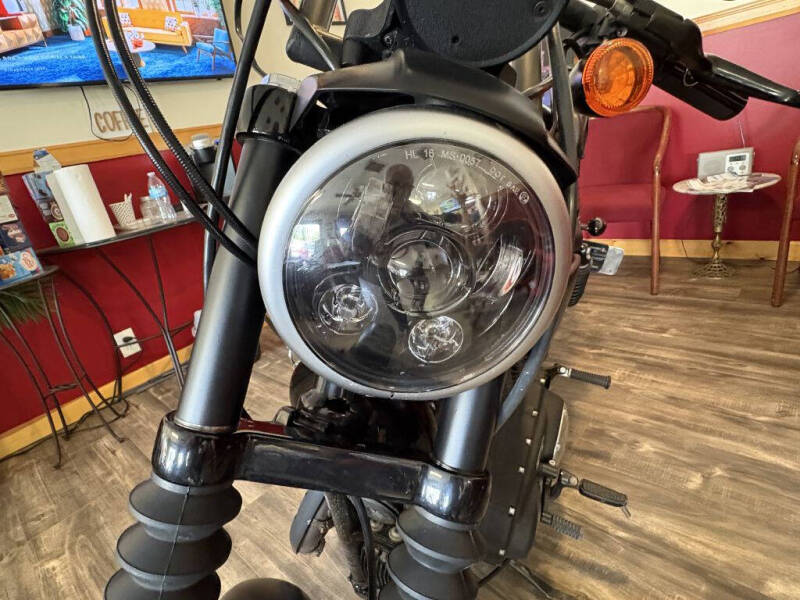 2016 Harley-Davidson Iron 883