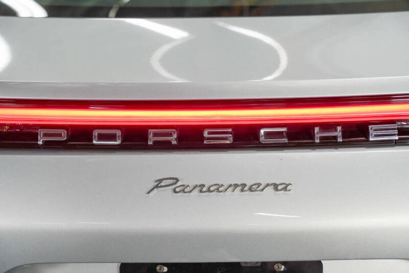 2022 Porsche Panamera Platinum Edition