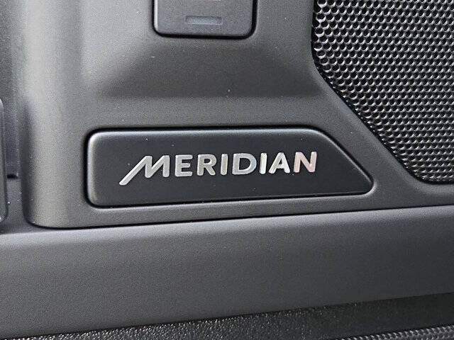 2025 Land Rover Defender 110 P400 S