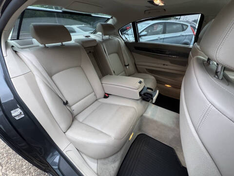 2012 BMW 7 Series 750Li xDrive
