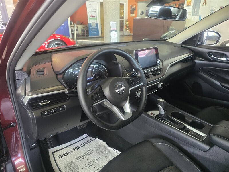 2025 Nissan Altima 2.5 SV