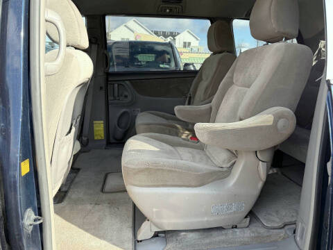 2006 Toyota Sienna LE 7 Passenger