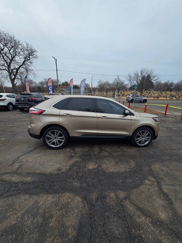 2020 Ford Edge Titanium