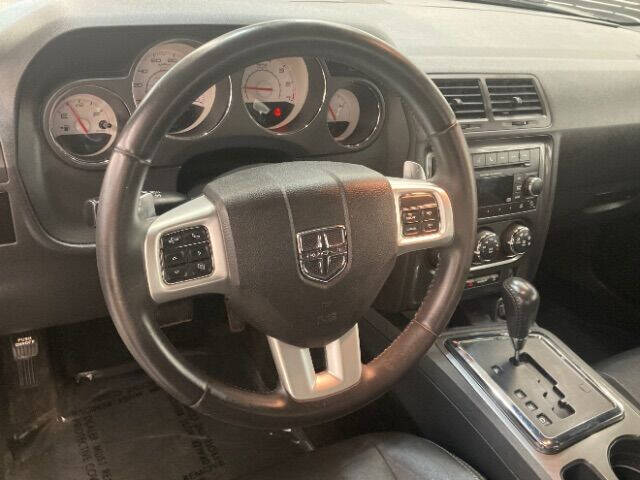 2012 Dodge Challenger SXT