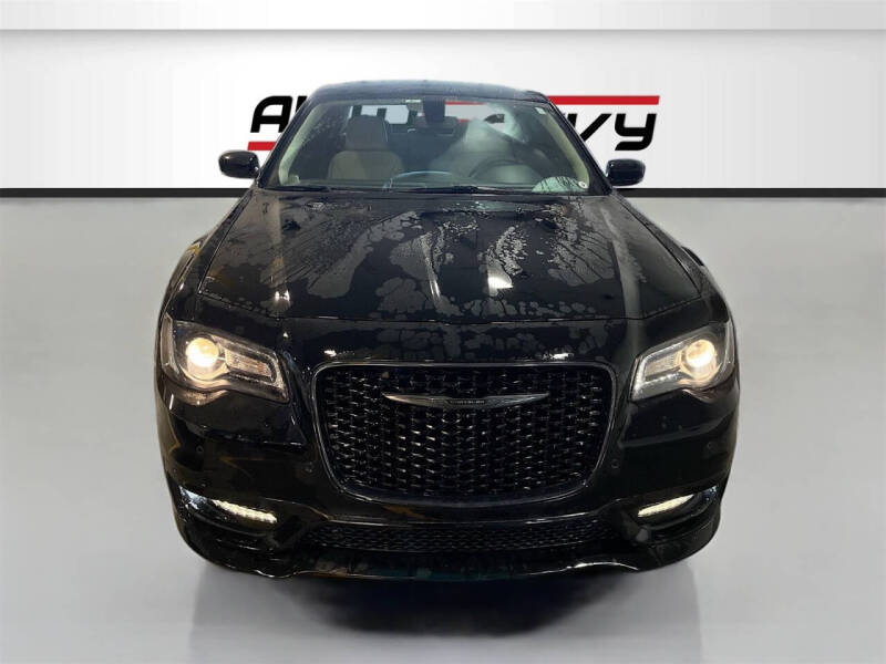 2023 Chrysler 300 Touring L