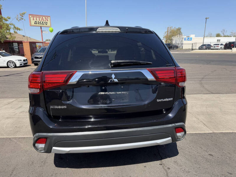 2017 Mitsubishi Outlander ES