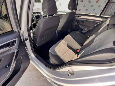 2016 Volkswagen e-Golf SE